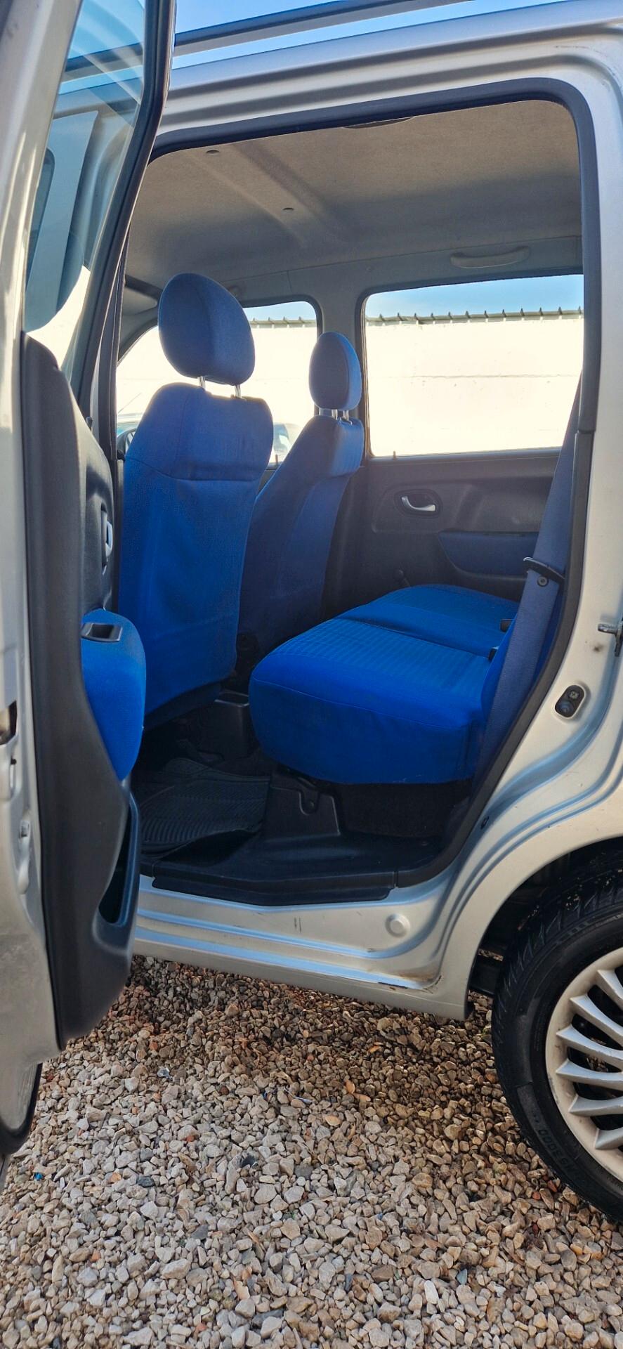 Opel Agila 1.2 16V Club