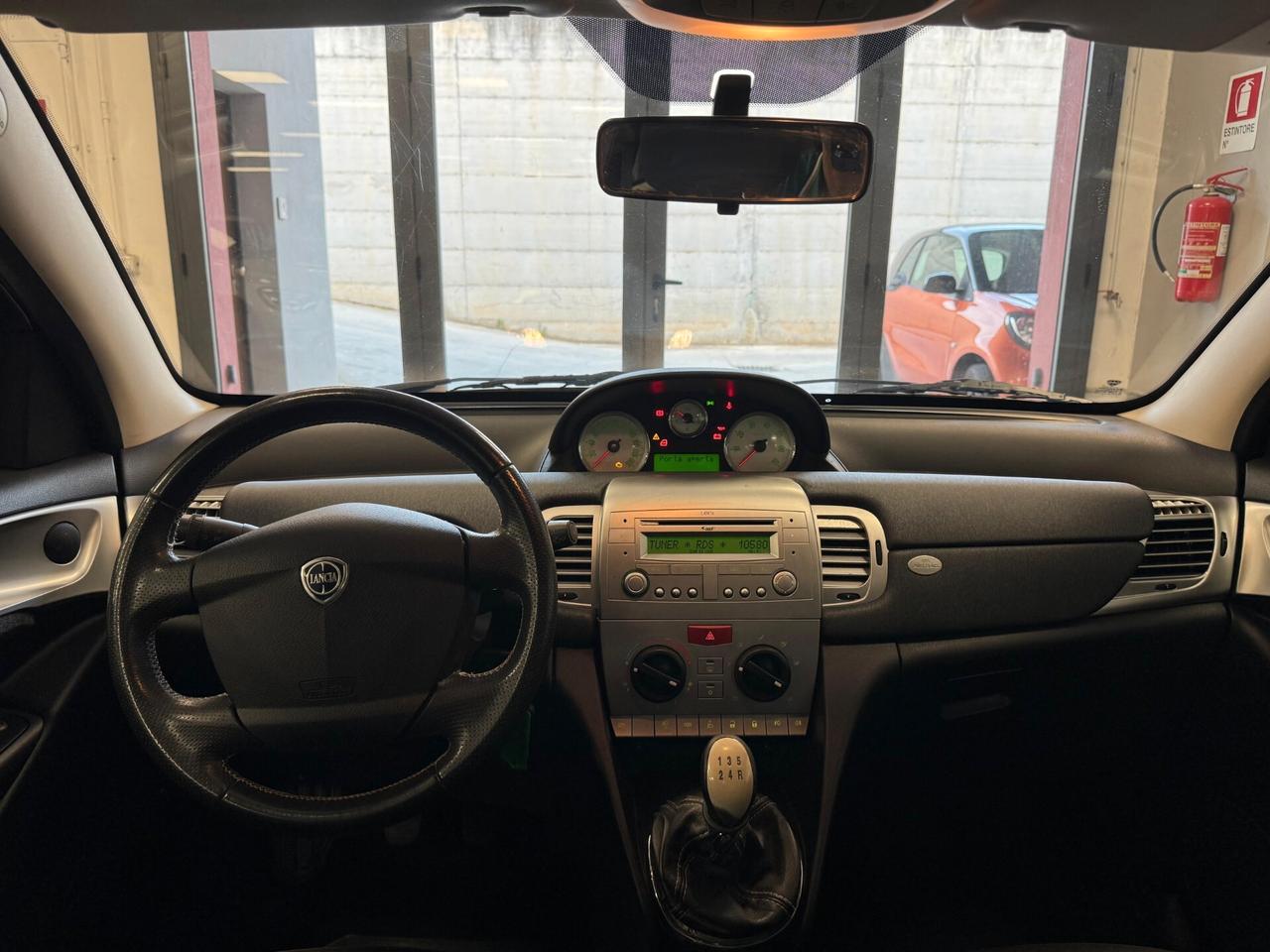 Lancia Ypsilon 1.2 69 CV Platino