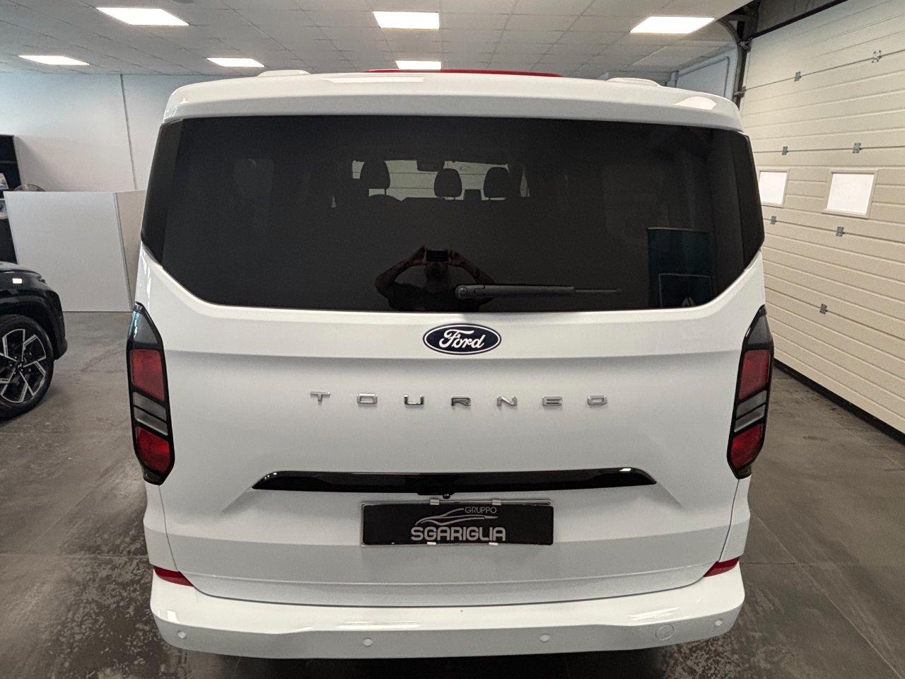 Ford Tourneo Custom 9 Posti Passo Lungo L2 Titanium 2.0 Diesel