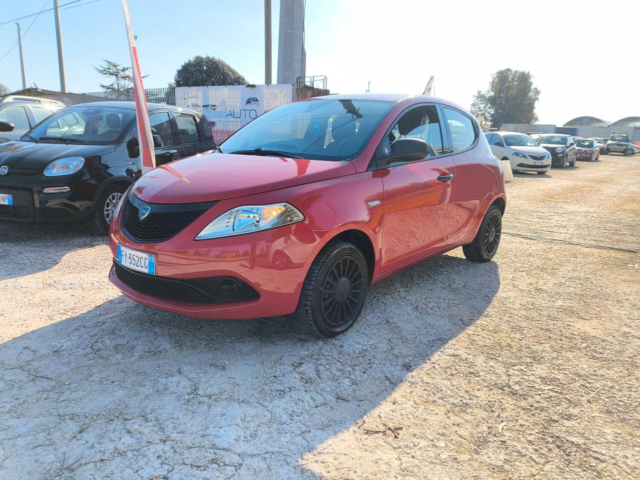 Lancia Ypsilon 1.2 69 CV 5 porte Elefantino Blu