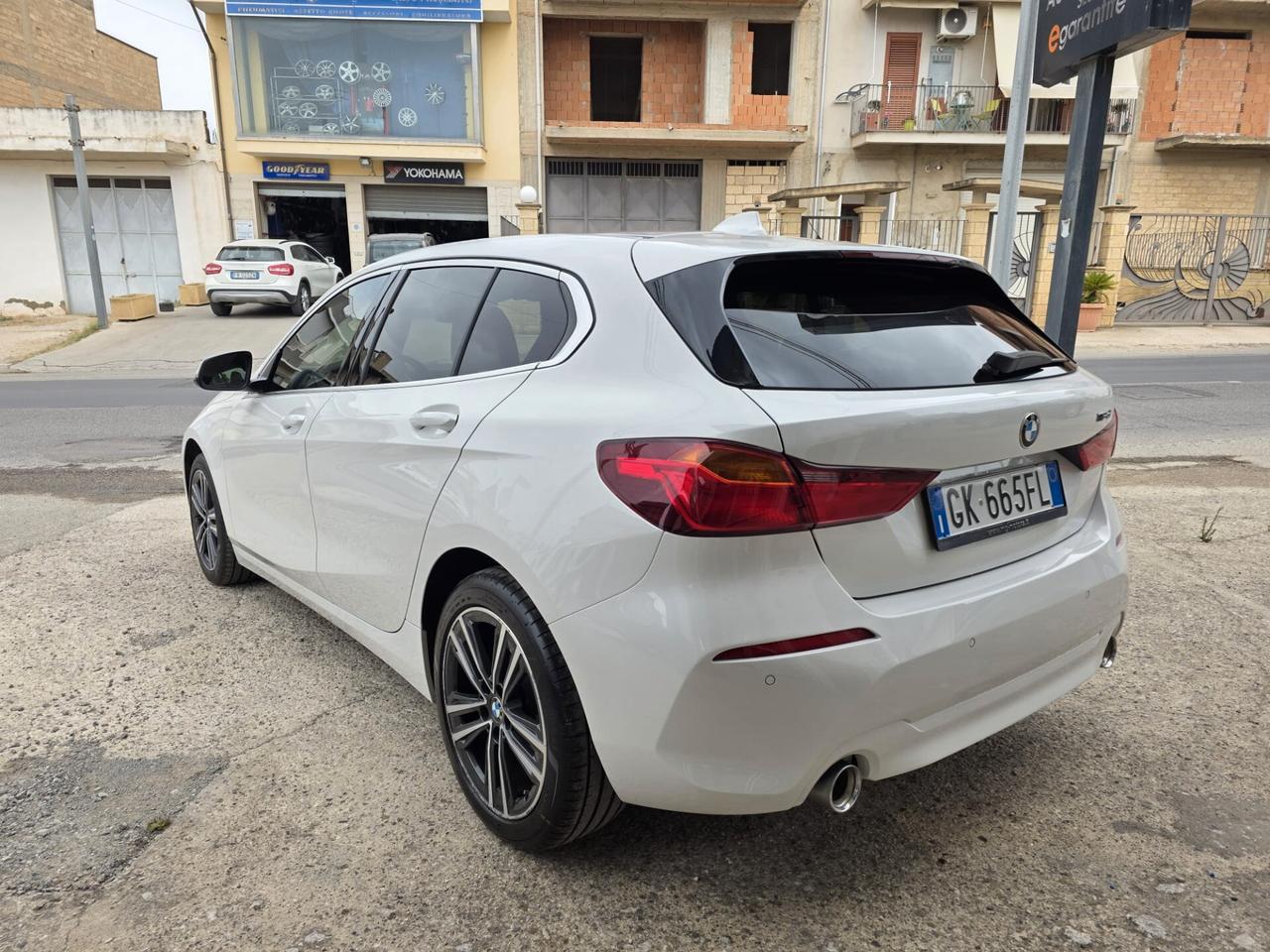 Bmw 118 118d 5p. Advantage
