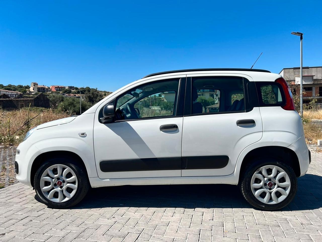Fiat Panda 900 METANO MODELLO LOUNGE CHIAMA 2014