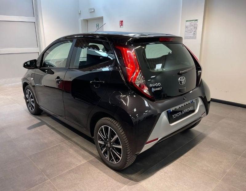 Toyota Aygo Connect 1.0 VVT-i 72 CV 5 porte x-play