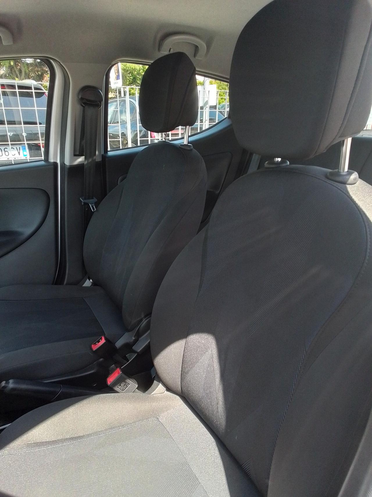 Lancia Ypsilon 1.0 FireFly 5 porte S&S Hybrid Ecochic Gold