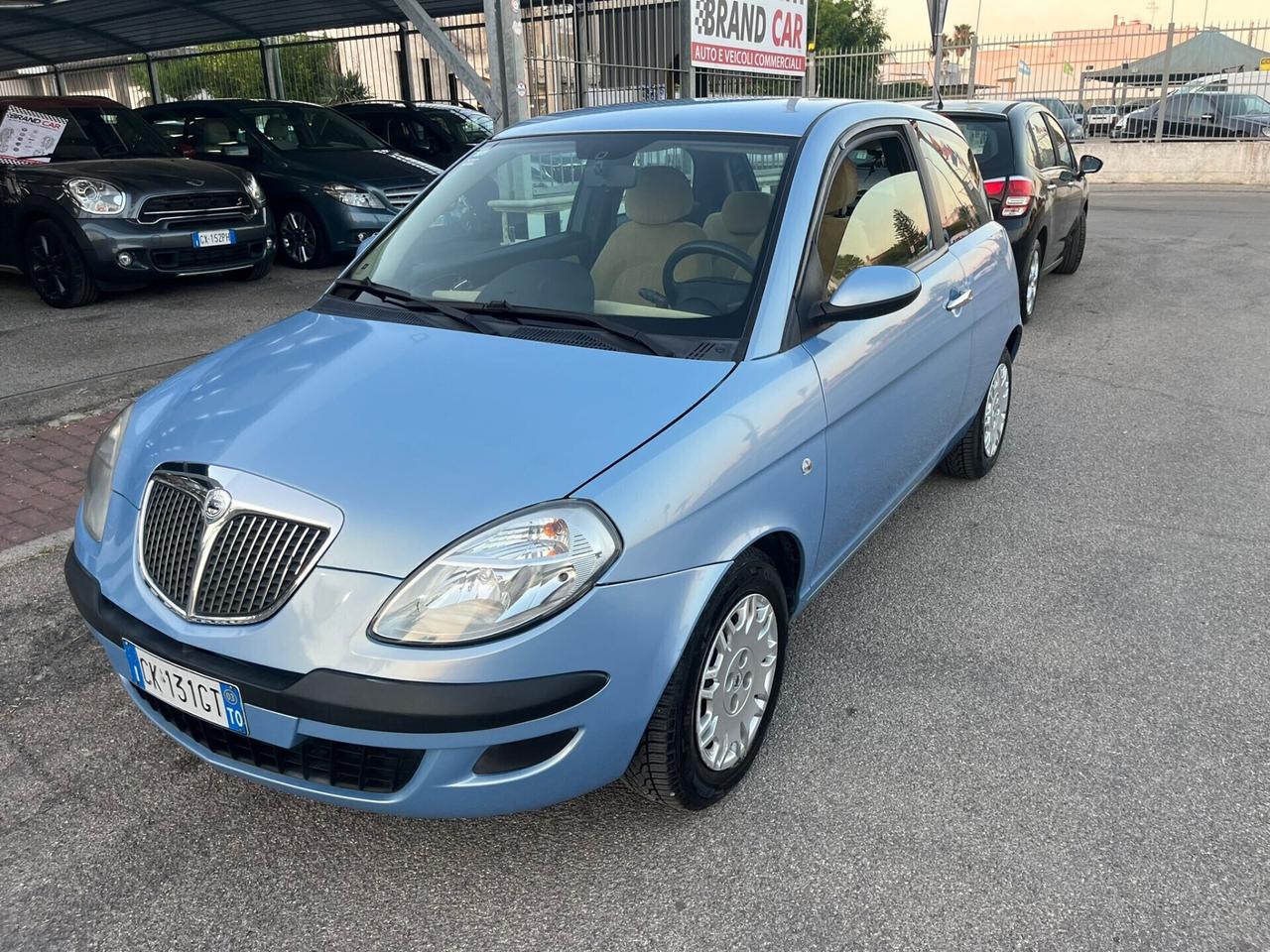 Lancia Ypsilon 1.2 Argento Unipro 2003