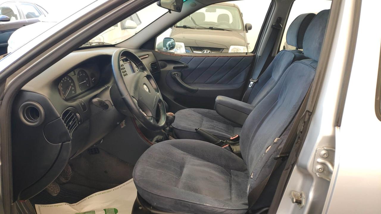 Lancia Lybra 1.9 JTD cat Station Wagon LX