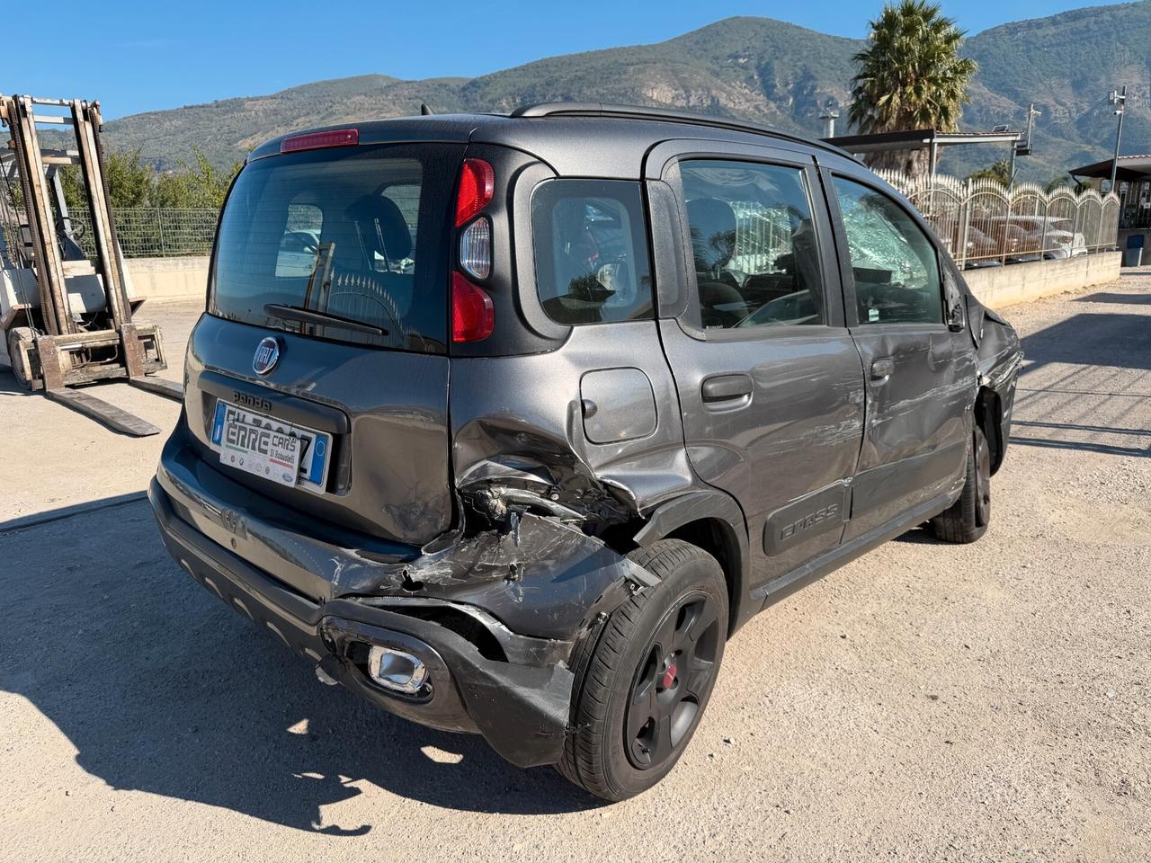 FIAT PANDA CROSS 2019 1.2 BENZINA 69 CV *SINISTRATA