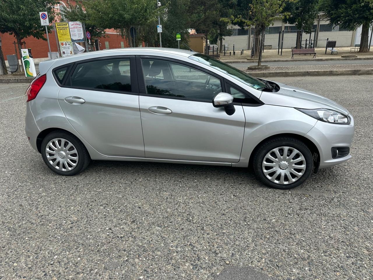 Ford Fiesta 1.0 80CV 3 porte Titanium ( LEGGERE BENE )