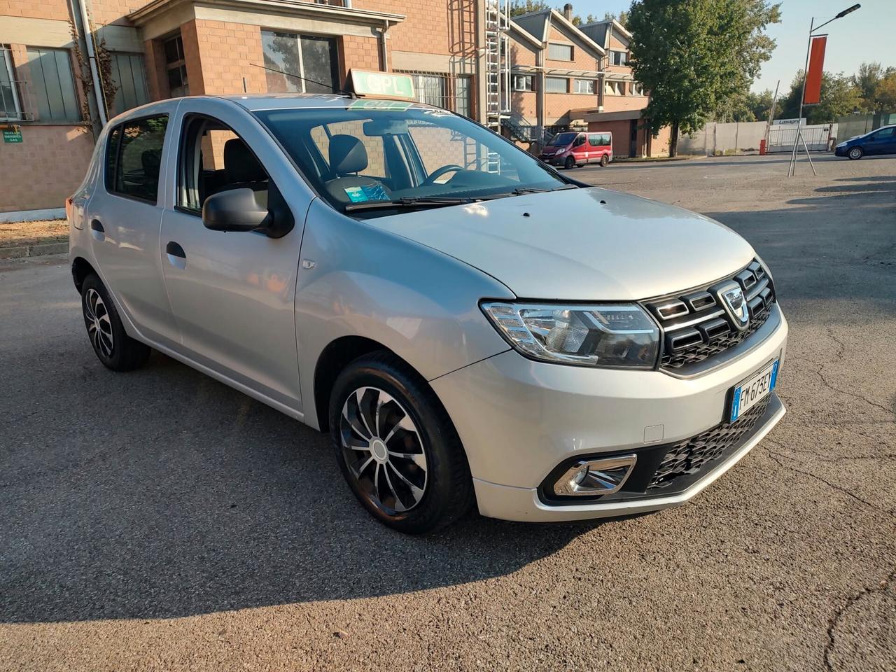 Dacia Sandero 0.9 TCe 12V TurboGPL 90CV Start&Stop Lauréate, OK NEOPATENTATI