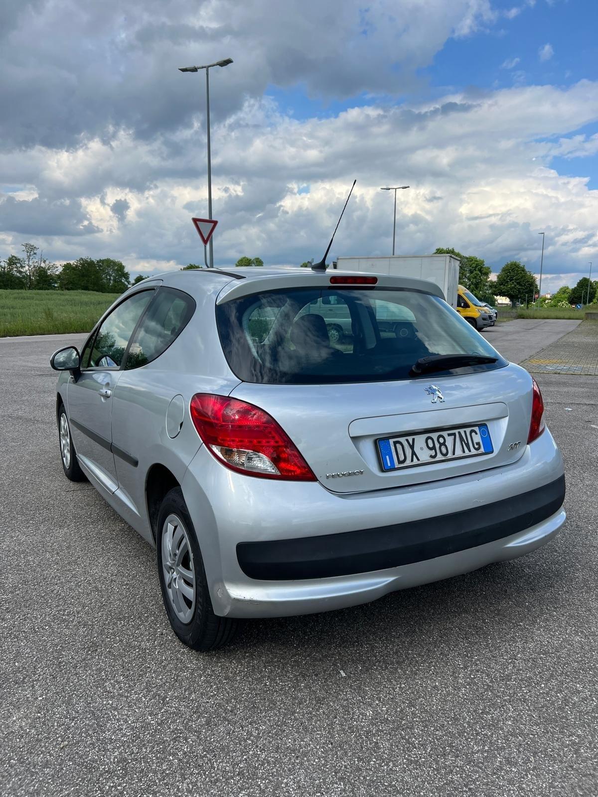 Peugeot 207 1.4 8V 75CV 3p. X Line ECO GPL