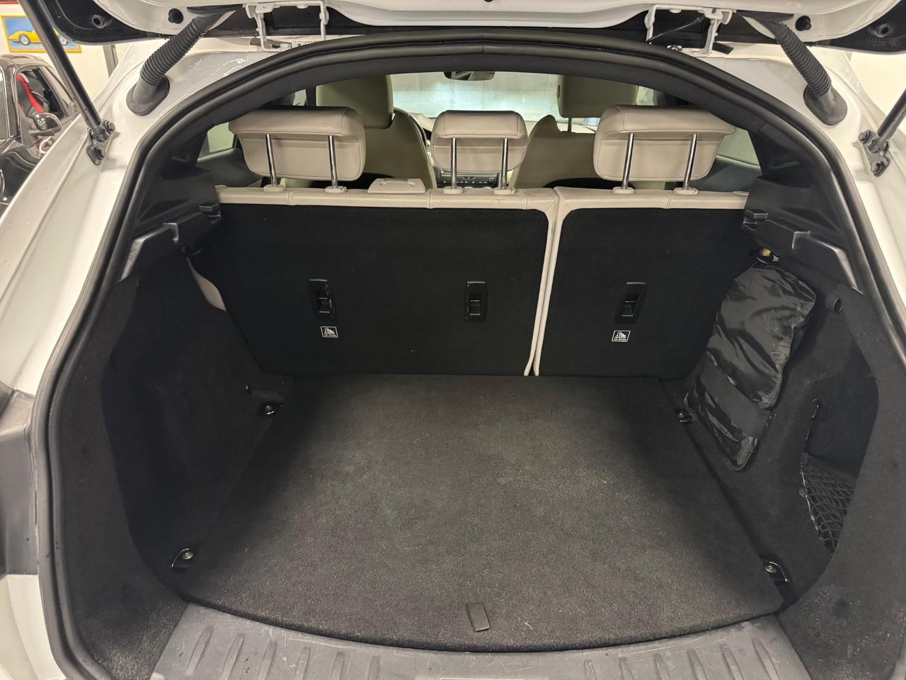 Jaguar E-Pace 2.0 D 180 CV AWD R DYNAMIC aut. Portfolio