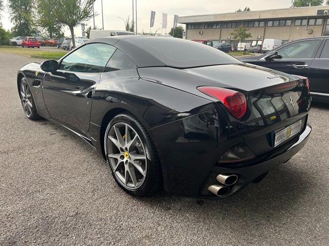 FERRARI California DCT