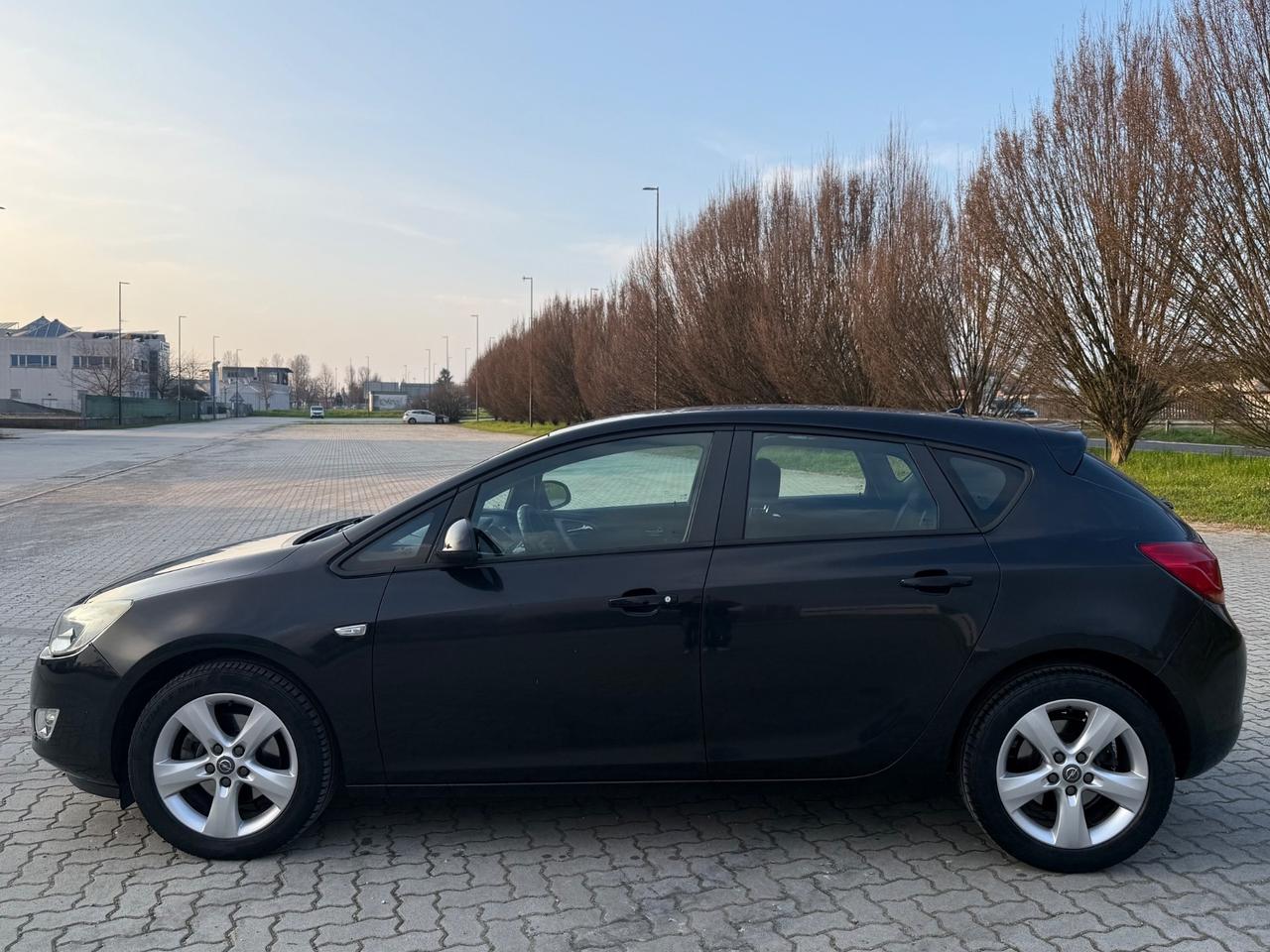Opel Astra 1.7 CDTI 110CV 5 porte Cosmo