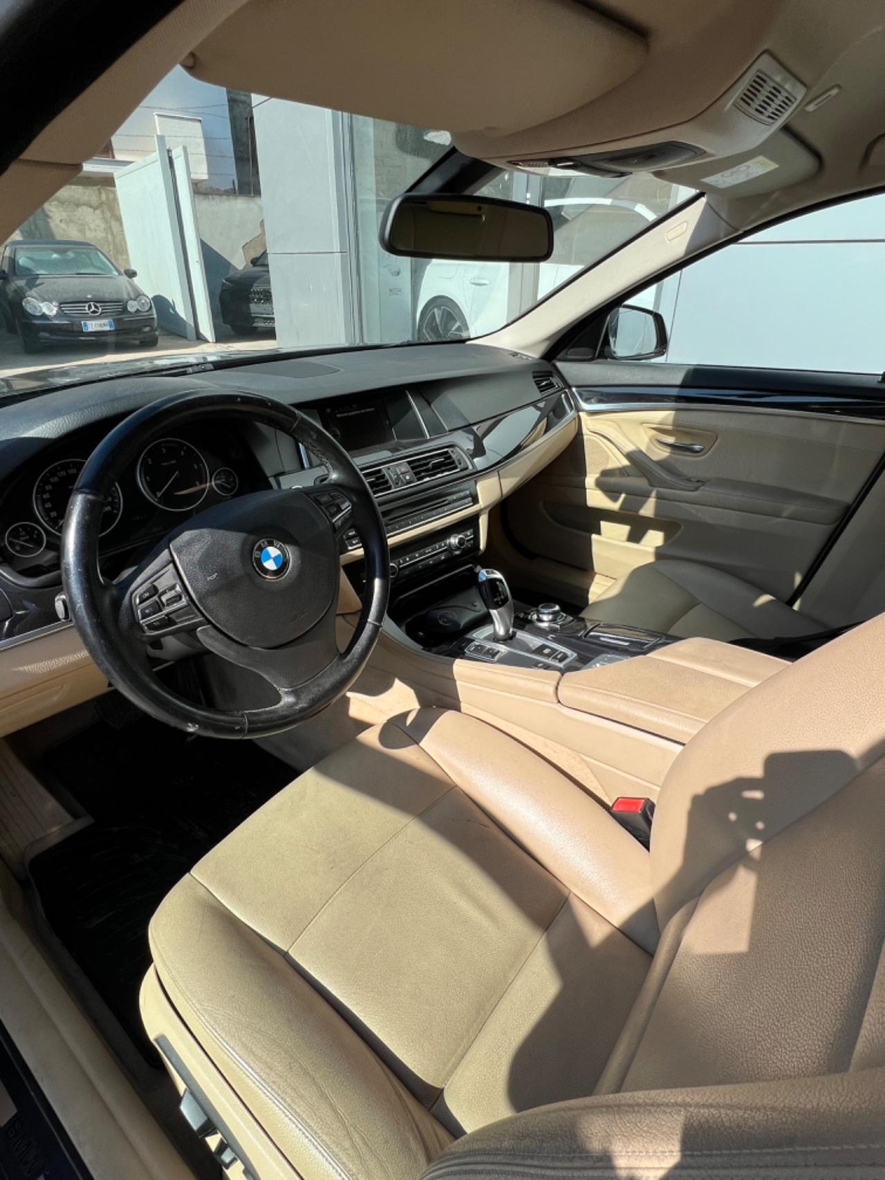 Bmw 520 520d Touring Business - anno 2016 - prezzo €14.900