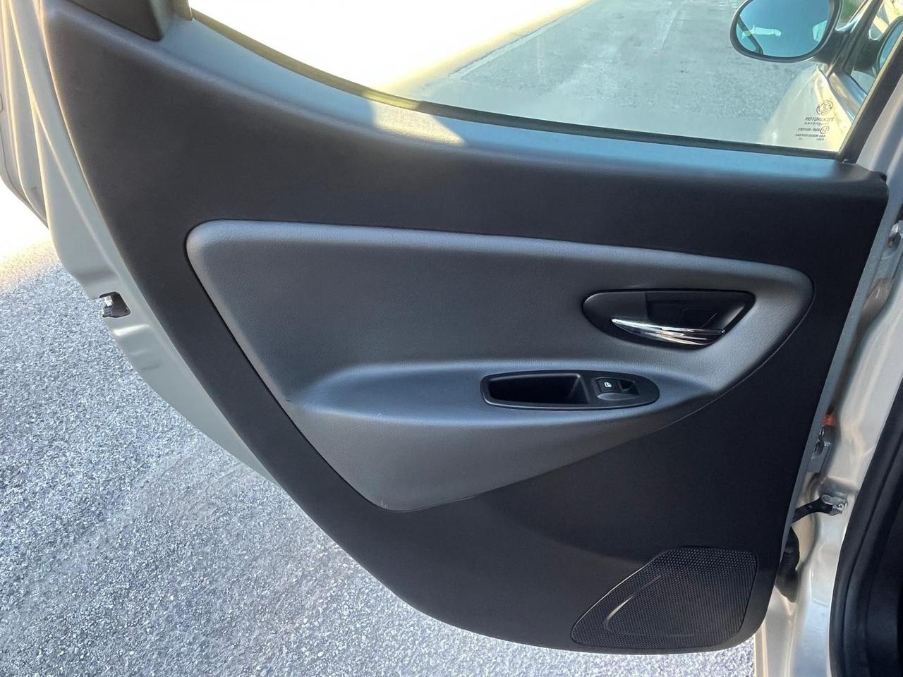 Lancia Ypsilon 1.2 S&S Platinum 127000 km