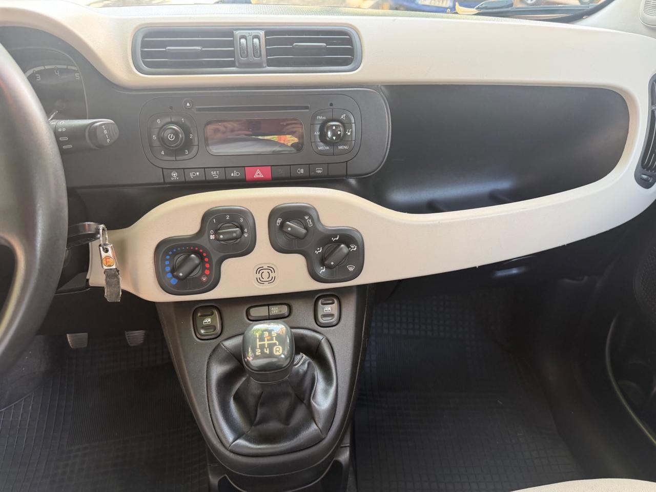 Fiat Panda 1.2 Lounge NEOPAT Unicoproprietario