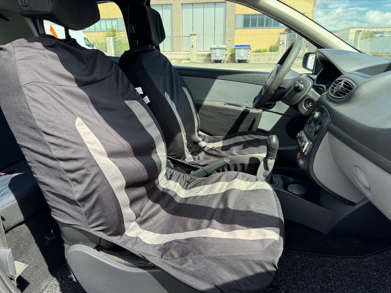 Renault Clio 1.2 16V 3 porte Luxe