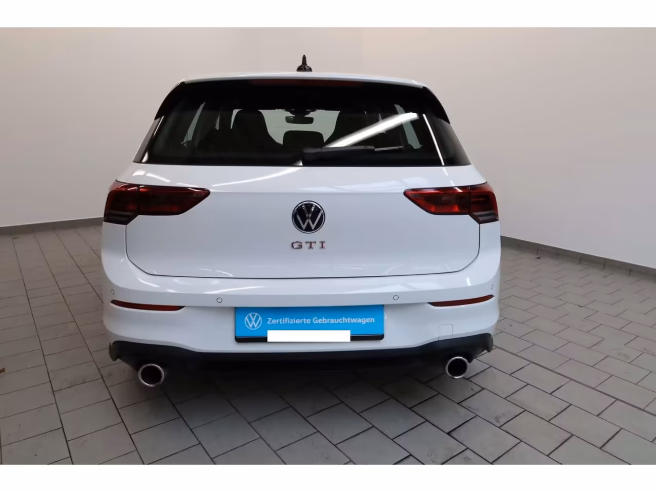 Volkswagen Golf GTI 2.0 TSI OPF, cambio manuale a 6 marce, fari LED, climatizzatore automatico, ra