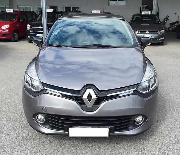 RENAULT Clio 1.5 dCi 75CV *NAVI* - 2015