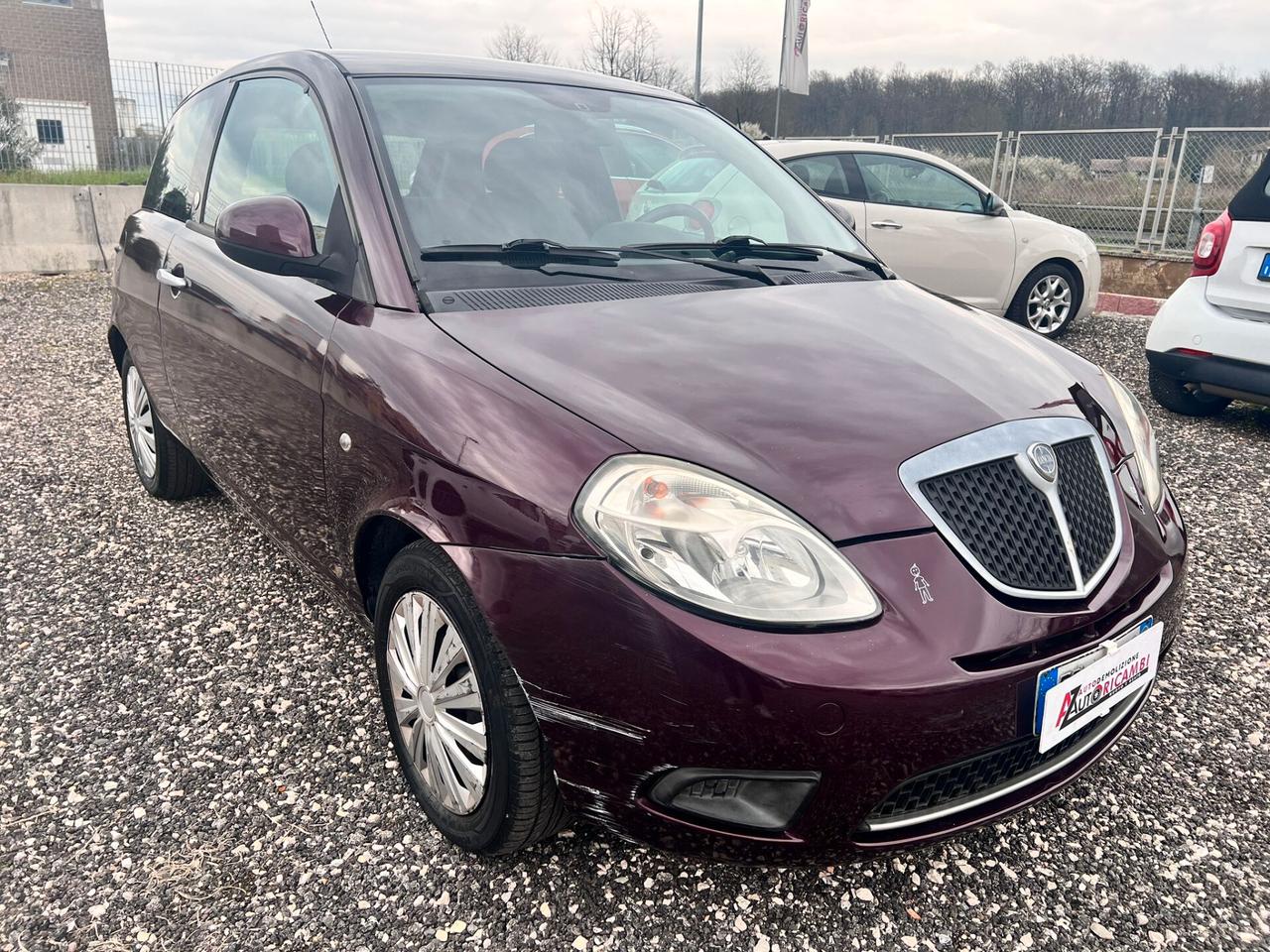 Lancia Ypsilon 1.4 Argento Ecochic GPL