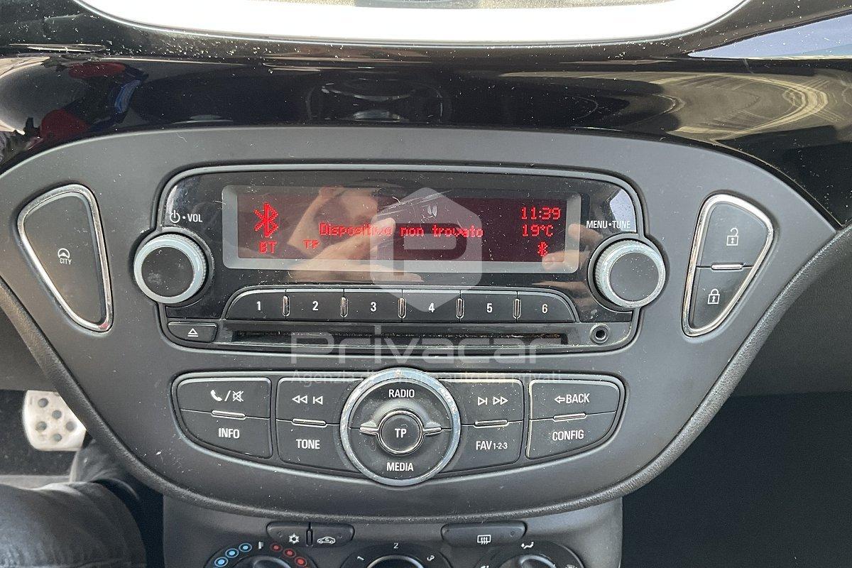 OPEL Corsa 1.2 Coupé b-Color