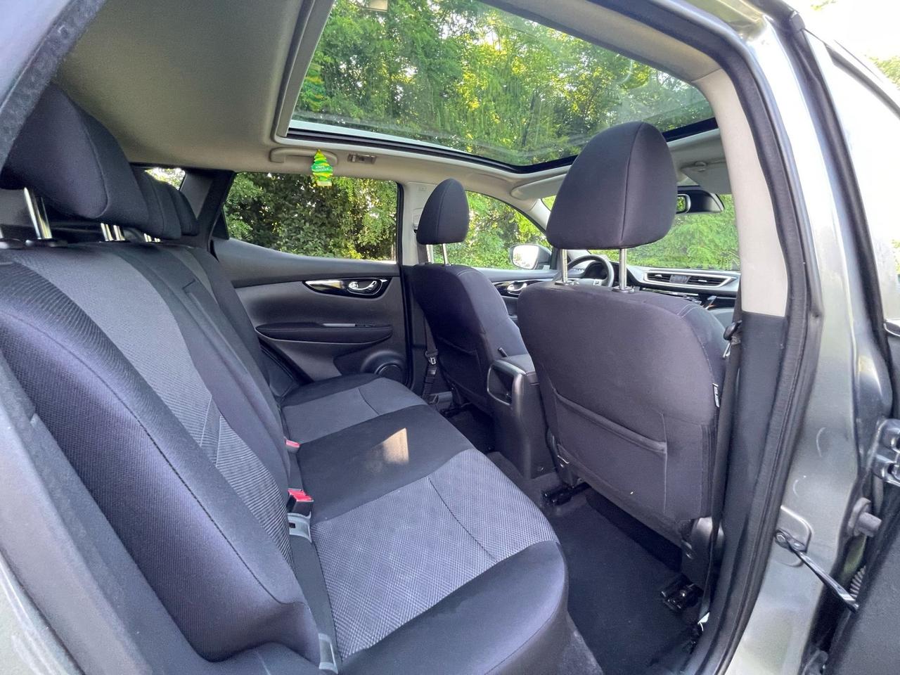 Nissan Qashqai 1.6 diesel, 4x4, anno 2017, 220.000 km!