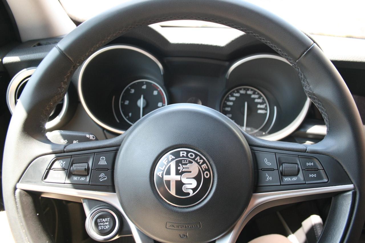 Alfa Romeo Stelvio 2.2 Turbodiesel 150 CV AT8 RWD Super