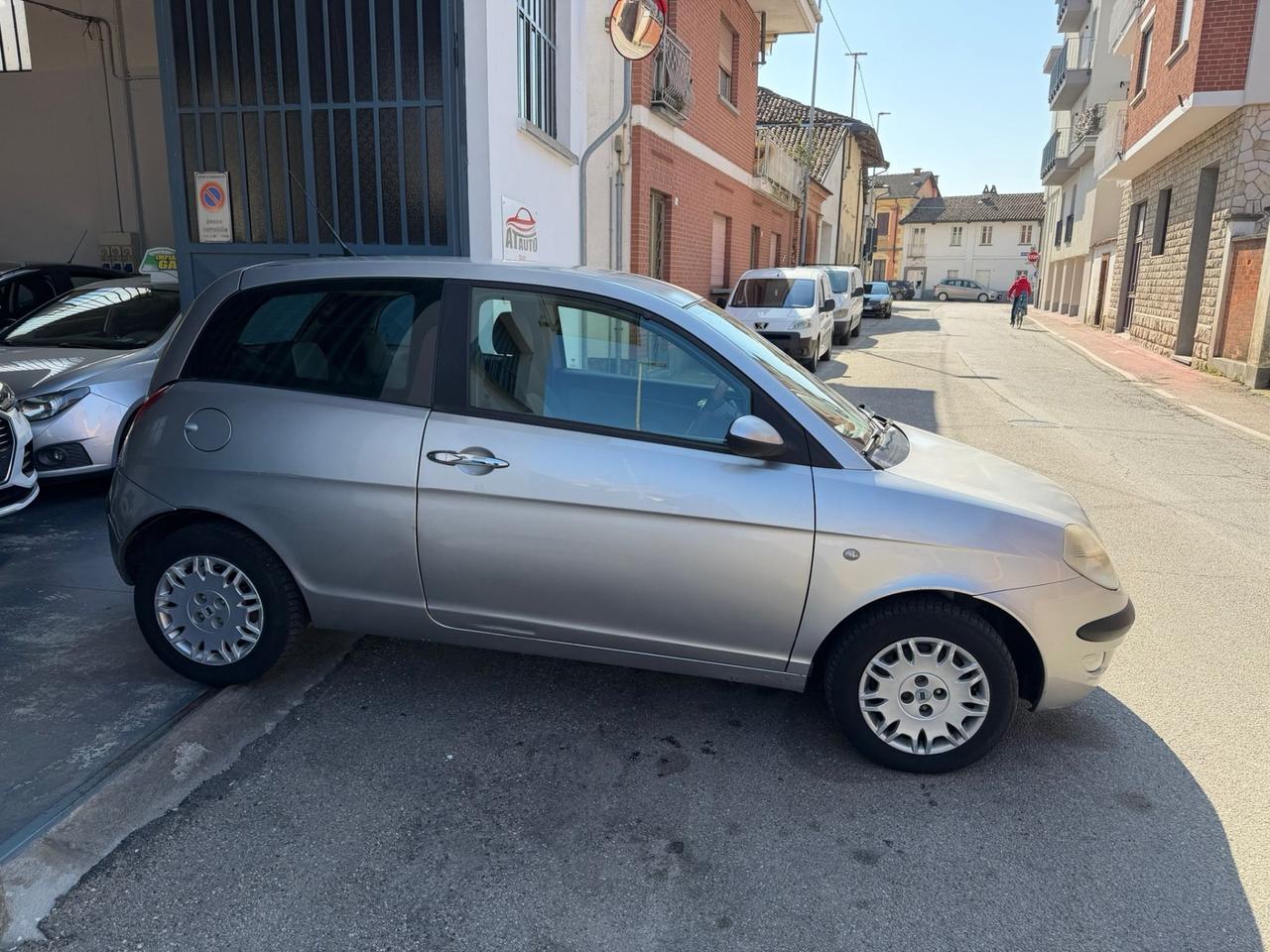 Lancia Ypsilon 1.3 MJT 75 CV Argento