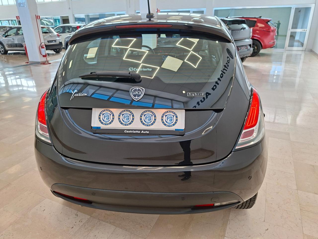 Lancia Ypsilon 1.0 FireFly 5 porte S&S Hybrid Gold