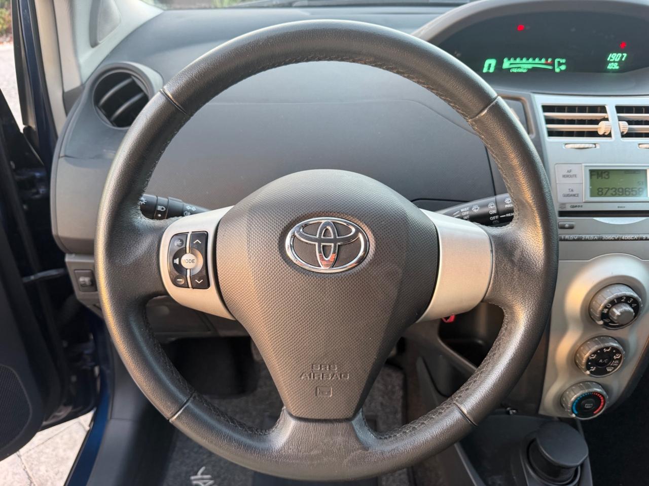 Toyota Yaris 1.3 5 porte Navi