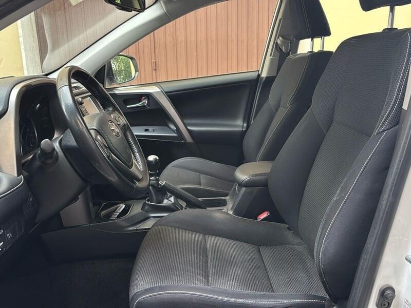 Toyota RAV4 RAV4 2.0 D-4D 2WD Business