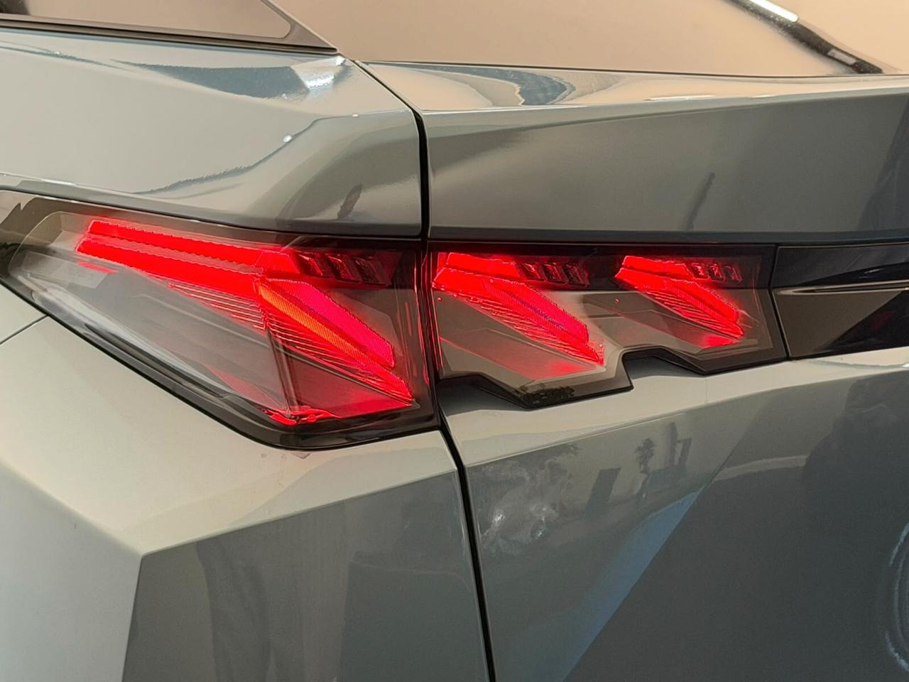 Peugeot 3008 Hybrid 136cv e-DCS6 GT my25