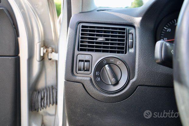 Volkswagen Golf 1.8 turbo 20V cat 5p. GTI