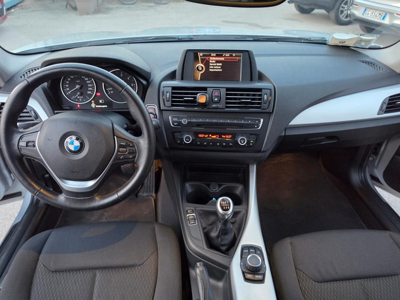 Bmw 116 116d 5p. Urban