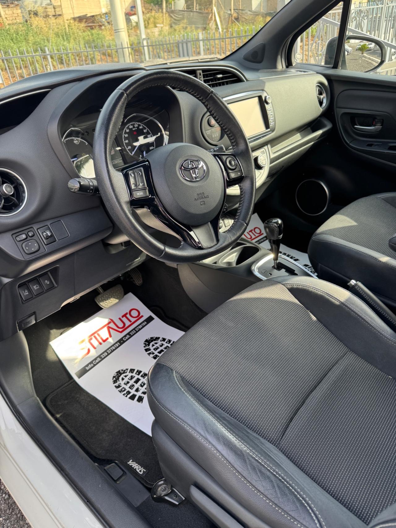 Toyota Yaris 1.5 Hybrid 5 porte Team
