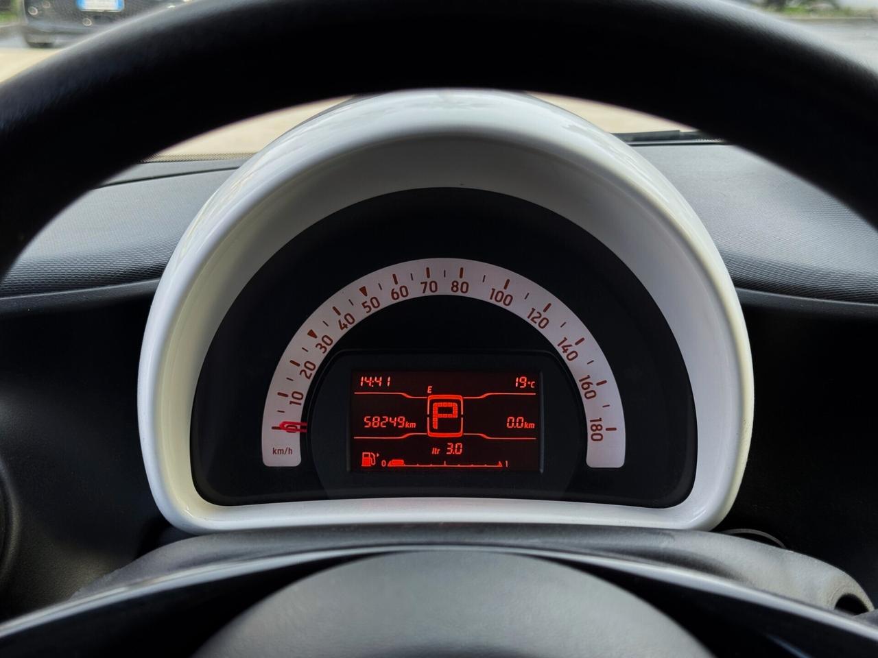 Smart forTwo 1.0 Youngster 71CV Twinamic