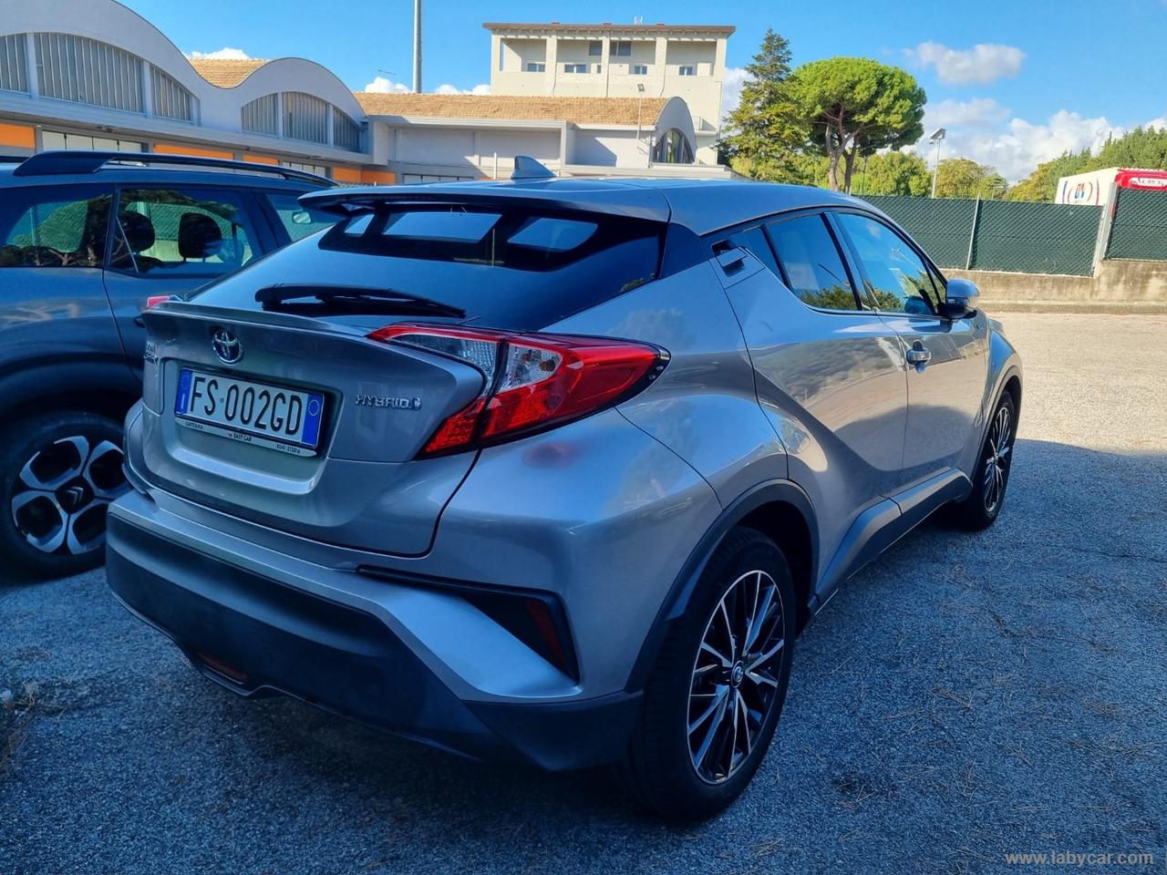 TOYOTA C-HR 1.8 Hybrid E-CVT Trend