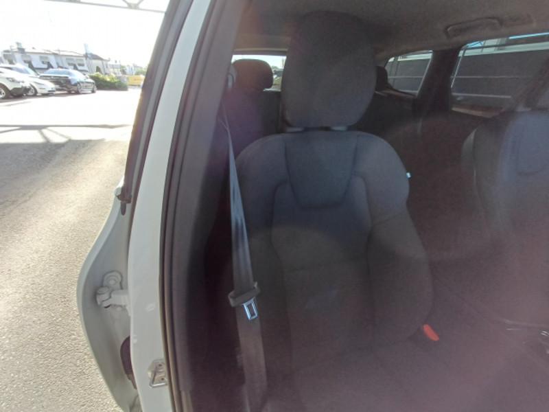 VOLVO XC60 B4 D AWD automatico Momentum Pro MY22