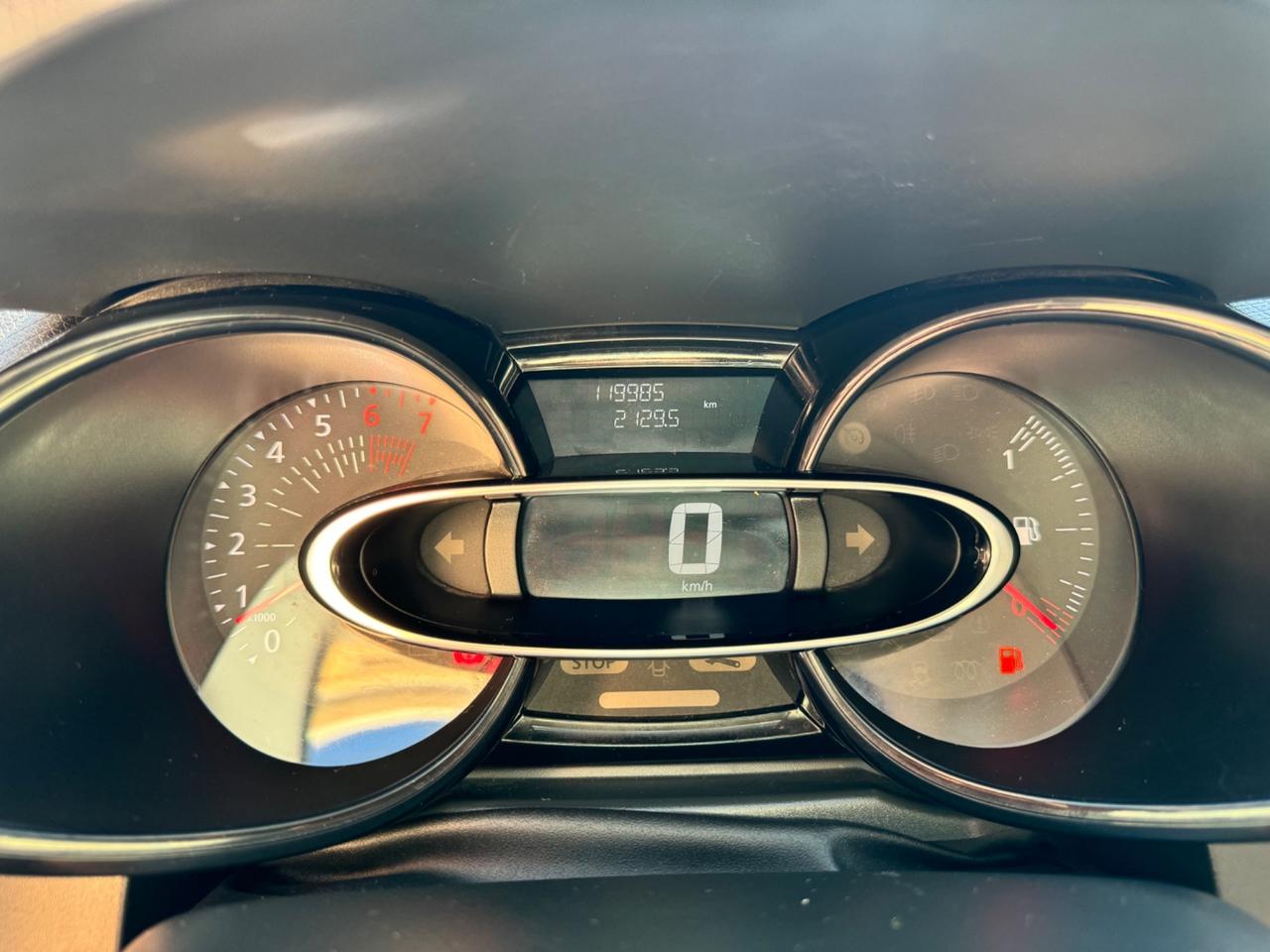 Renault Clio 1.2 75CV 5 porte Zen