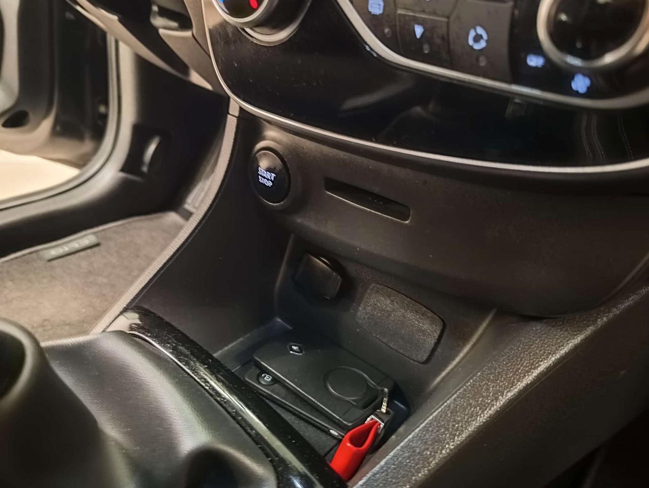 Renault Clio 1.2 75 CV 5 porte Duel2