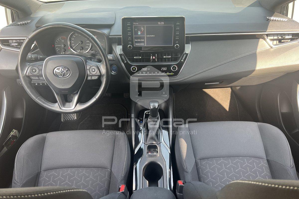 TOYOTA Corolla 1.8 Hybrid Business