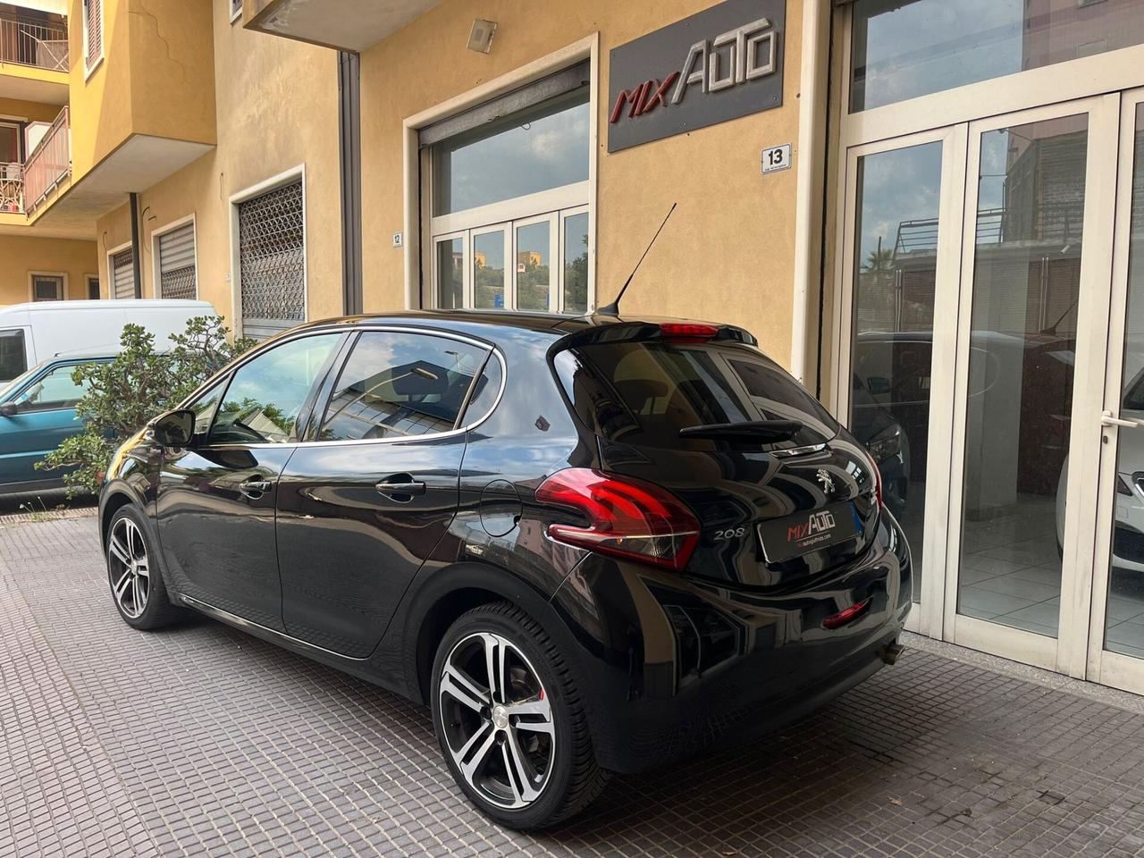 Peugeot 208 BlueHDi 120 S&S 5 porte GT Line