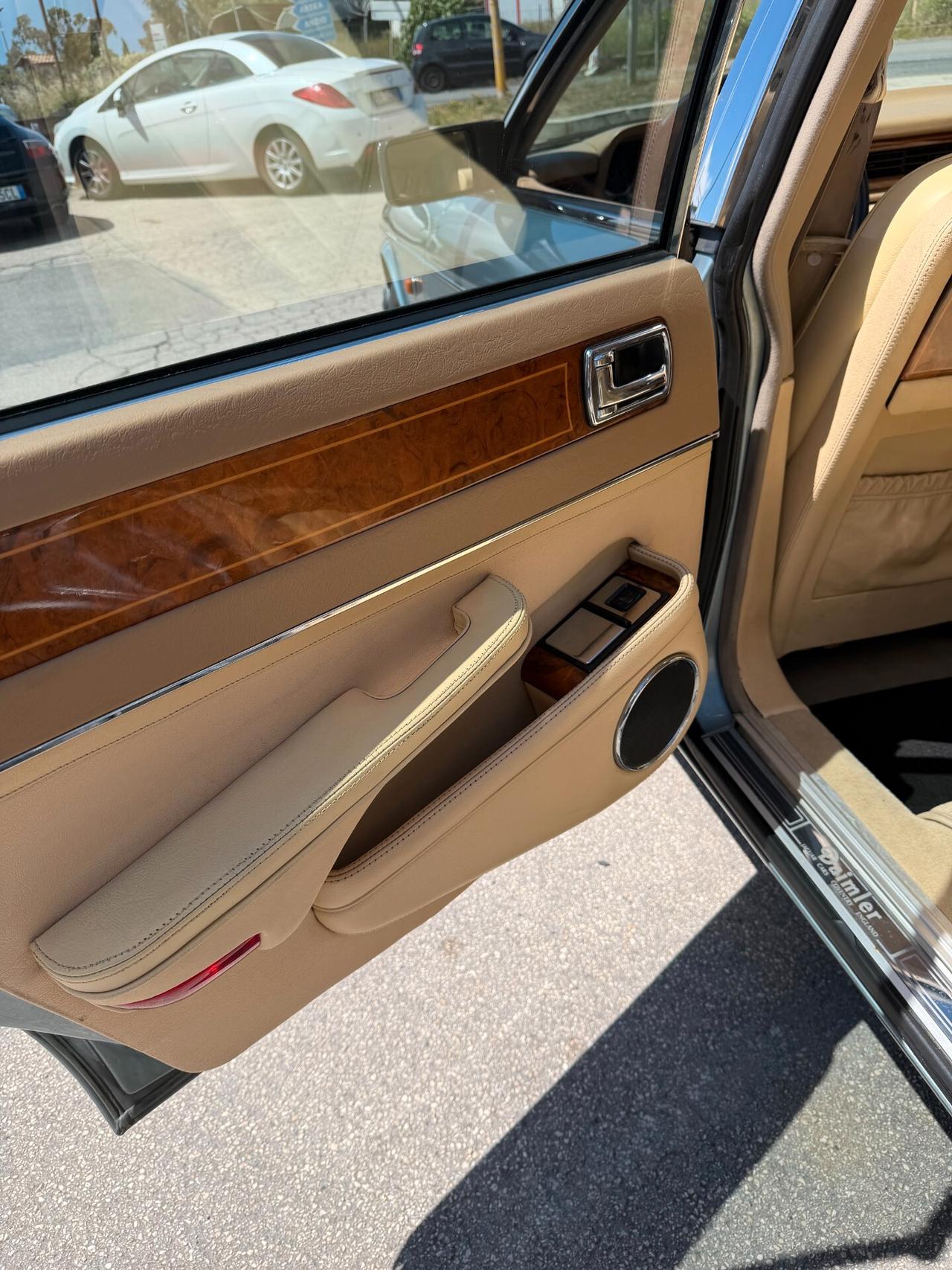 Jaguar XJ Daimler XJR 4.0