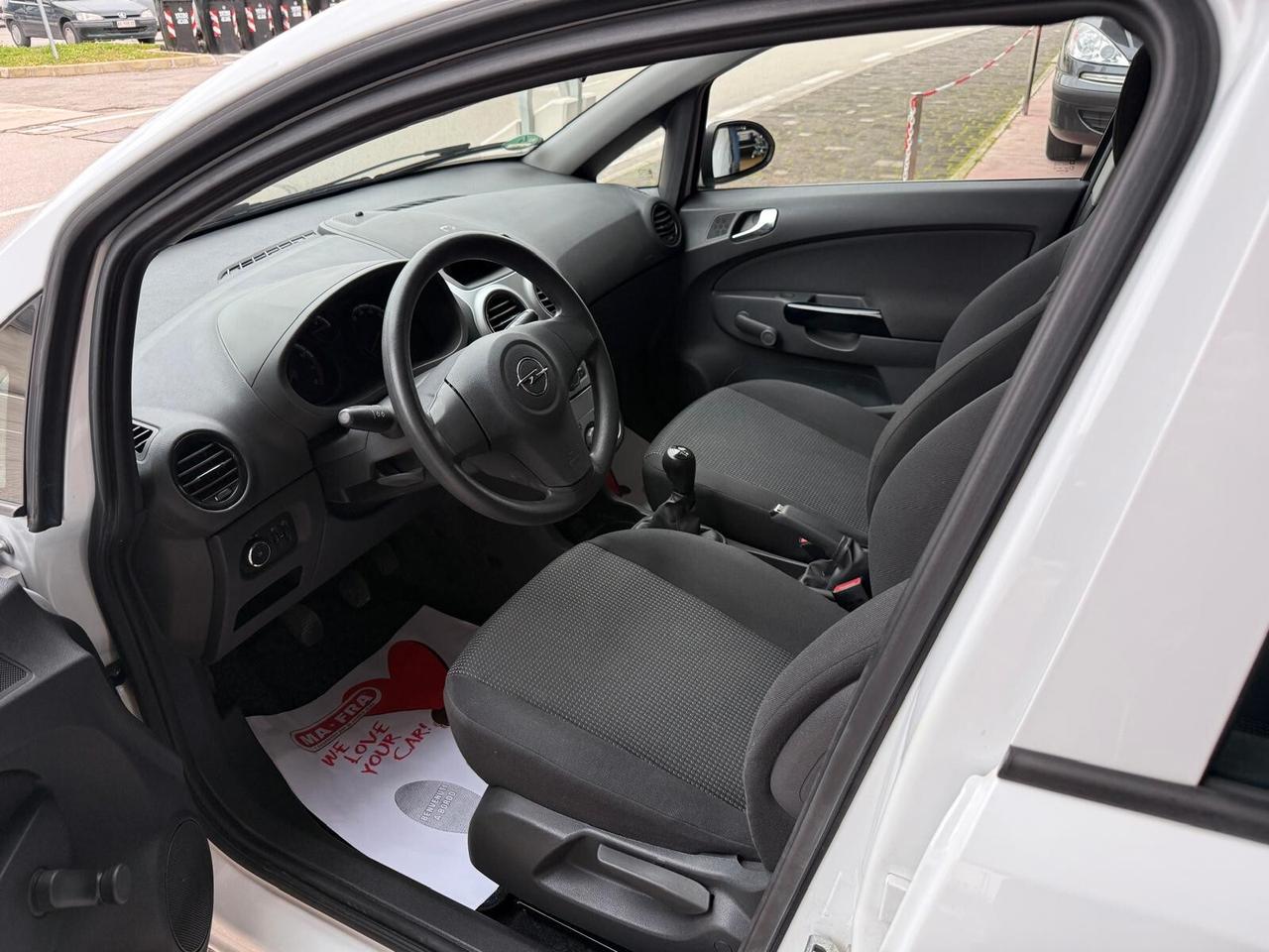 Opel Corsa 1.2 5 porte