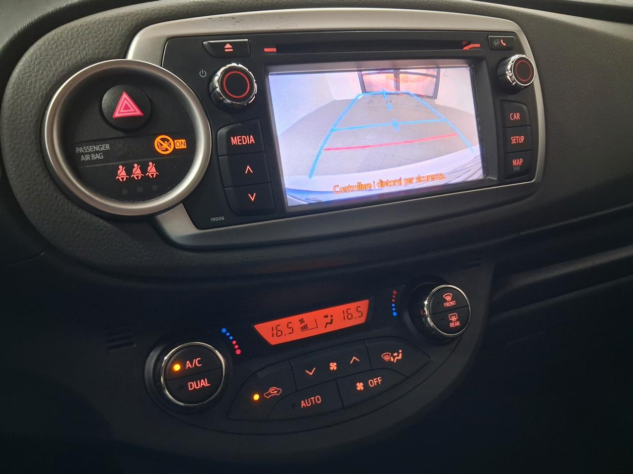 Toyota Yaris 1.0 5 porte Lounge