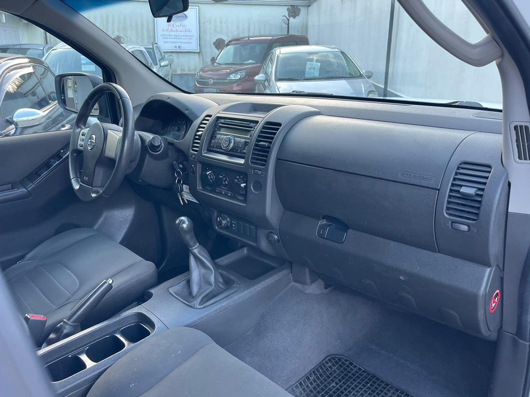 Nissan Navara 2.5 dCi 4 porte Double Cab WoRK 4wd
