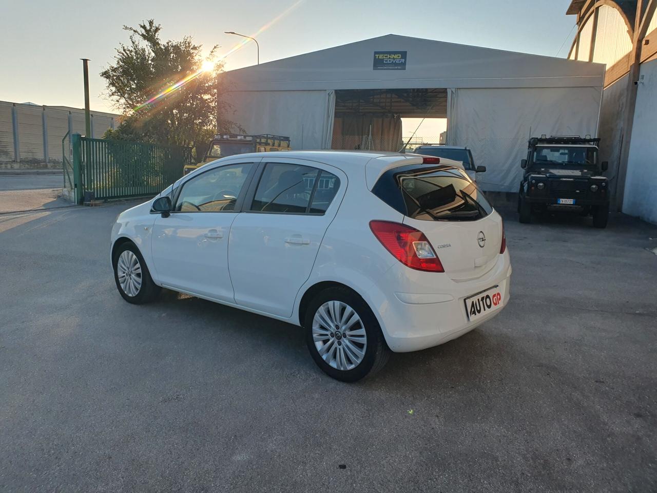 Opel Corsa 1.2 85CV benzina GPL Neopatent 2013