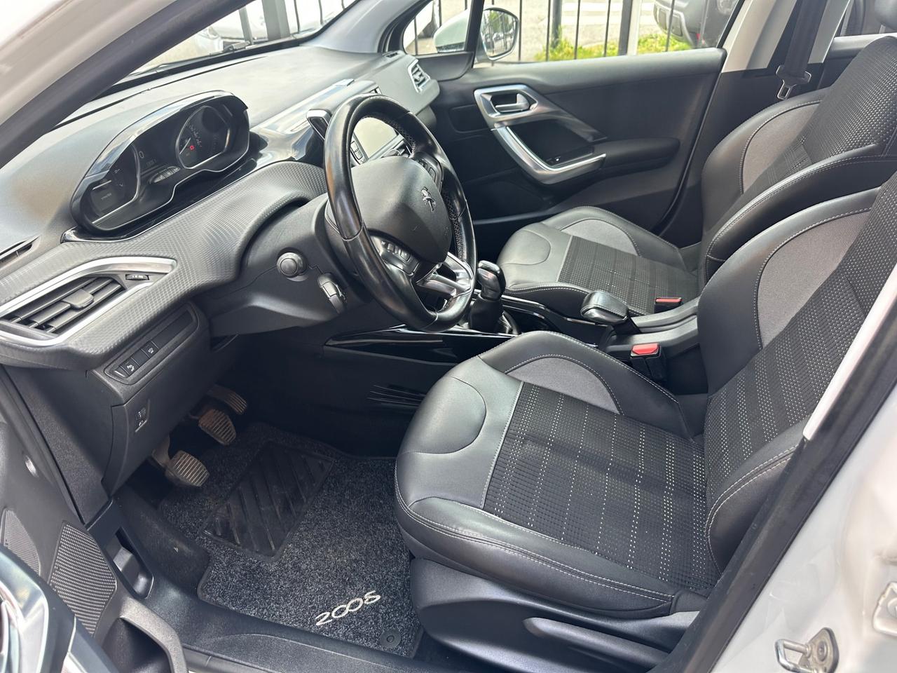 Peugeot 2008 PureTech Turbo 110 EAT6 S&S Black Matt