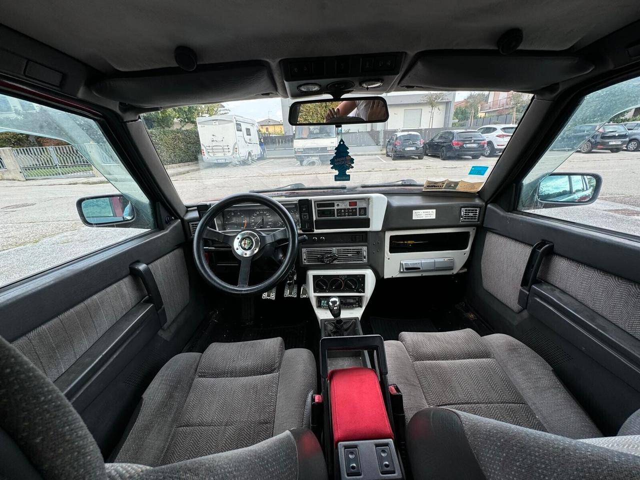 Alfa Romeo 75 1.8i turbo America