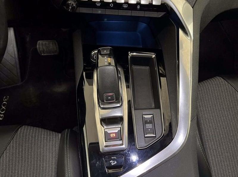 Peugeot 3008 1.5 130 cv EAT8 ALLURE-COCKPIT/RETROCAM